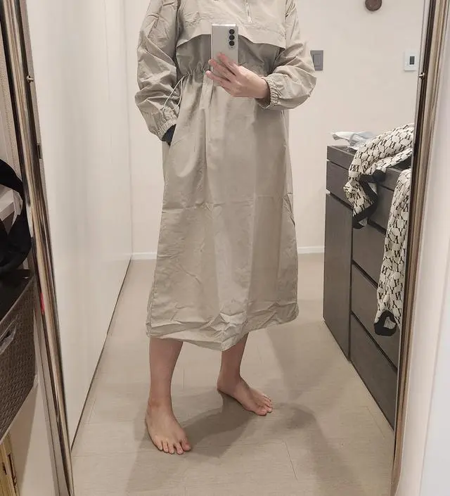 날이 따뜻해져서 받고 다음날 바로 입었어요. 167.4에 23주차 임산부에요. 길이감은 종