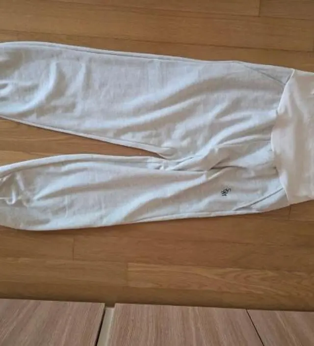 네이버페이에서 작성된 후기입니다.
