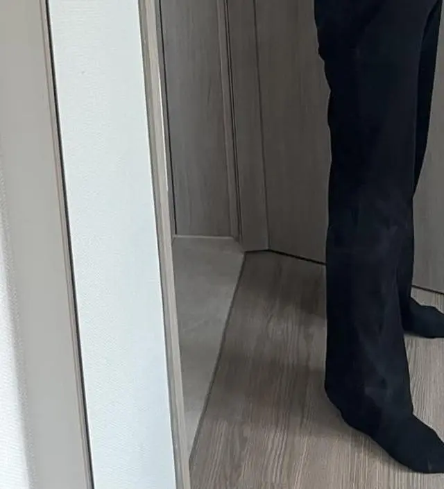 걍 그래요 ㅜ 배 덧데어 있는 천도 너무 밑에잇고 바지 라인이 마니 울어요
