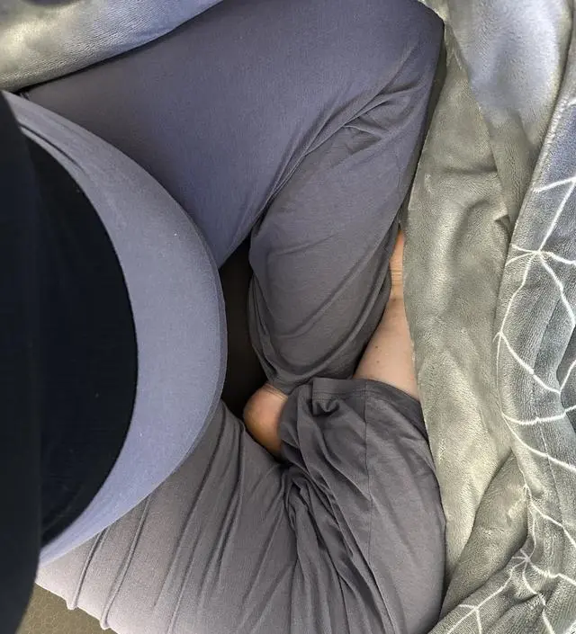 검정색이랑 회색 구매해놓고
