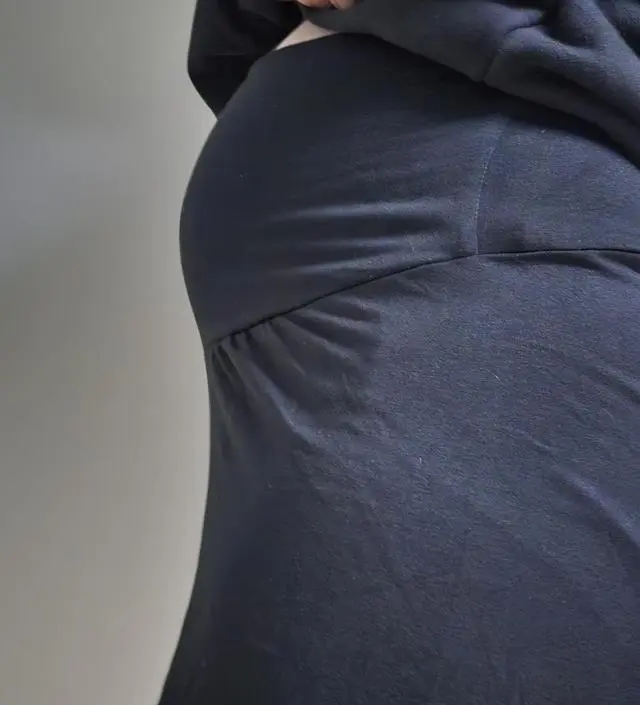 원피스를 많이 입어서 주문했는데 안쫑겨서 좋아요 근데 실밥 먼지 많이 나와요