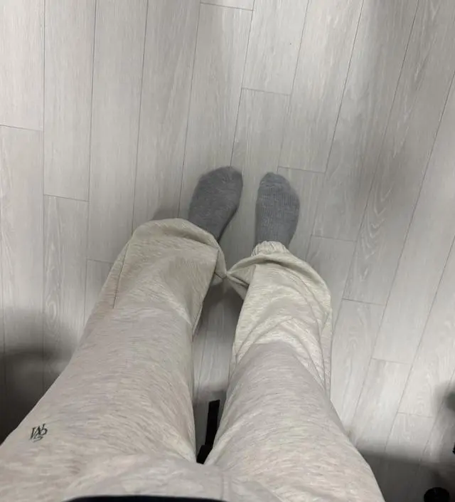 색감 너무 예뻐요! 키가 작아서 많이 길지 않을까 걱정했는데 생각보다 길지 않아서 너