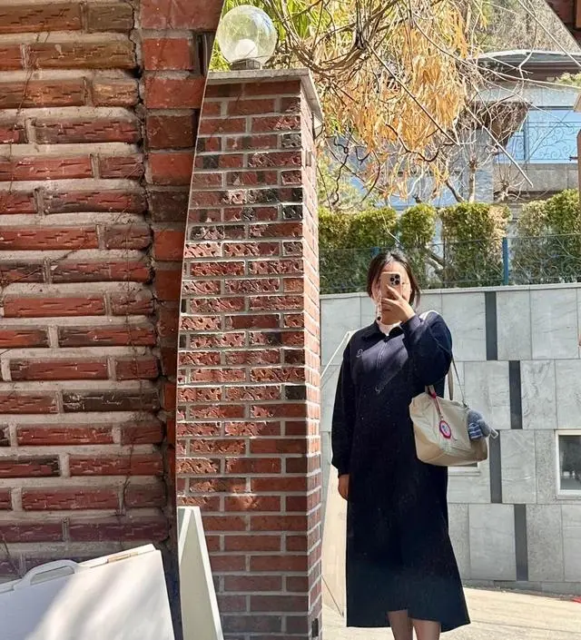 이옷 정말 마음에 들어요 ㅎㅎ 피케원단이라 꽤 톡톡해서 요즘같이 갑자기 날 더워질때