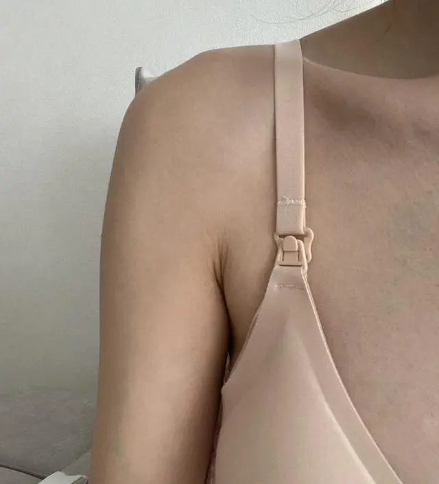 167cm 52-3kg, 75C 맞아요 젖이 너무 차서 가슴이 커지면 살짝 작은거같은데 수유하면 