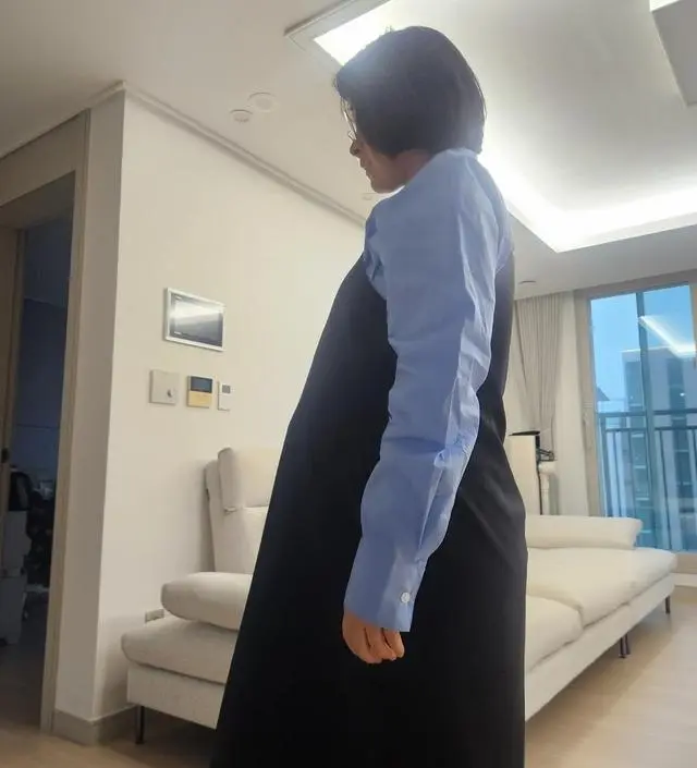 가격대비 질도 좋고, 배가 많이 나왔는데 아직 꽉끼지 않아요. 직장다니면서 입을 수 있