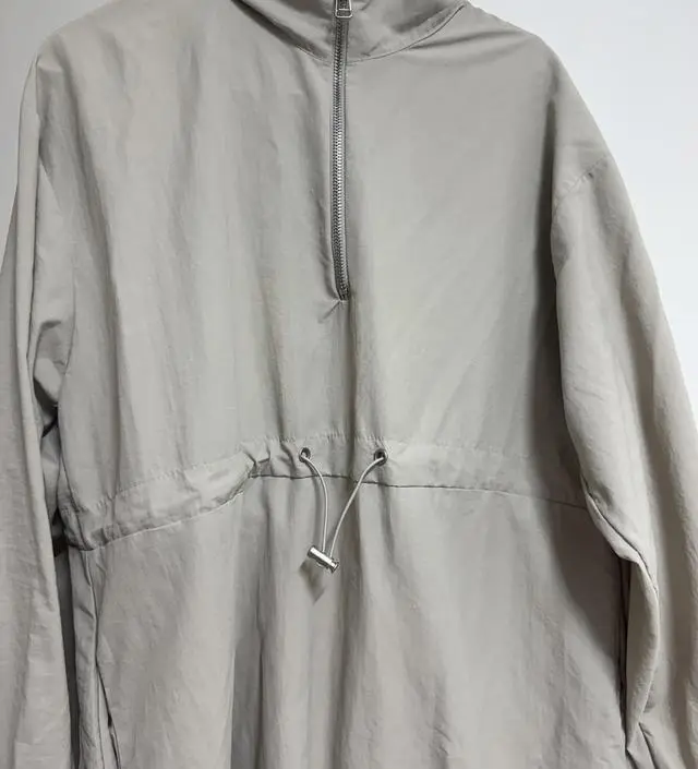 배송이 좀 많이 늦었지만 편하게 입기에 딱이네요-! 
