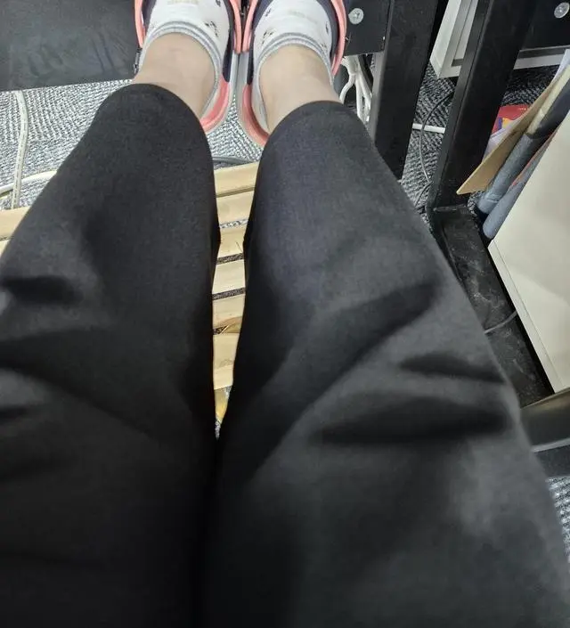 160cm,47kg(하체가 긴편)
