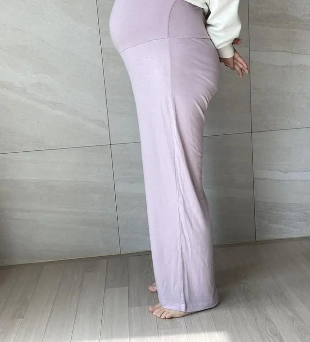 32주 임산부라 배 부분이 압박 없이 편한 옷이 필요 했어요. 임신전에 M사이즈 업었는데