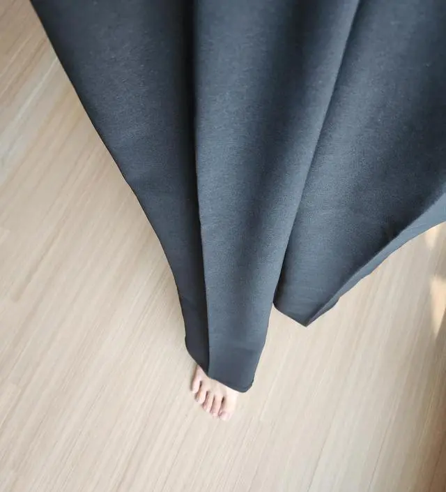 기장감이 딱 좋고 그래서인지 핏도 맘에 들어요
