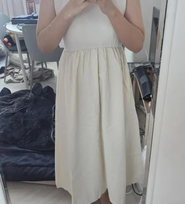 원피스위에 가디건 후드 맨투맨 다양하게 코디할수 잇어서 활용하게 좋아요. 아직 날이