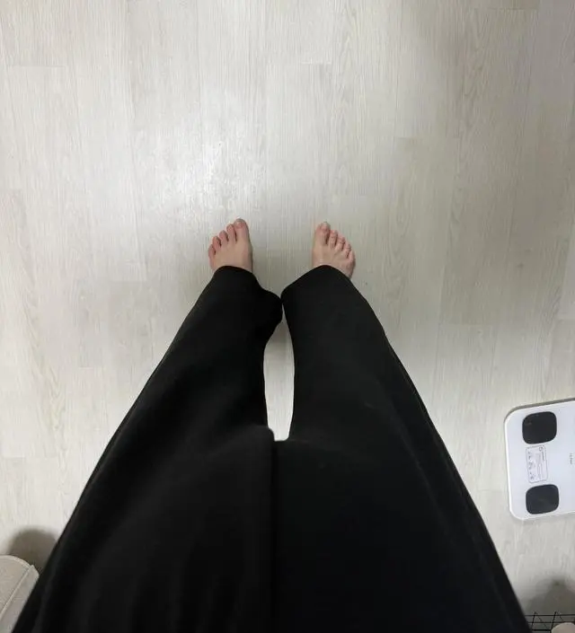 배부분 조임없이 너무 편하고 통도 커서 핏이 너무 예뻐요.
