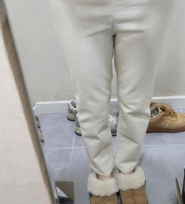 색도 예쁘고 핏 너무 좋고 엉덩이, 배 전체적으로 편합니다!