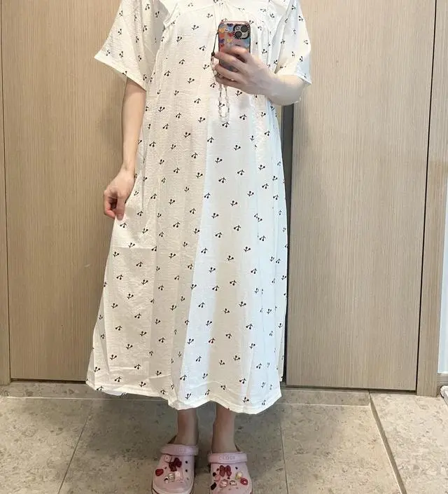 시원한 재질이여서 더운 지역에 거주하는 저에겐 딱 좋아요
