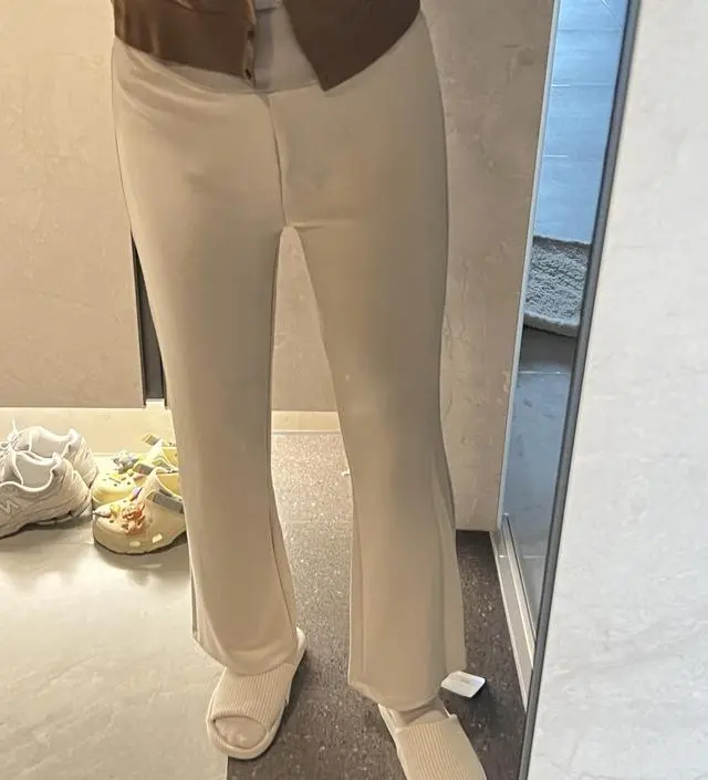 직장인이라 블랙 슬랙스 재질 편한 옷이 필요했어요.
