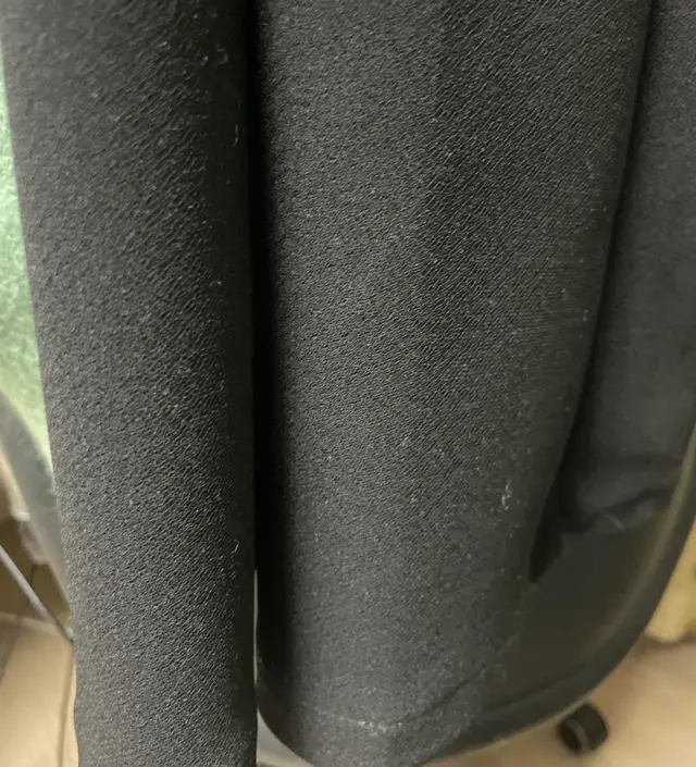 저한텐 아직 좀 커요 매일 입는 교복