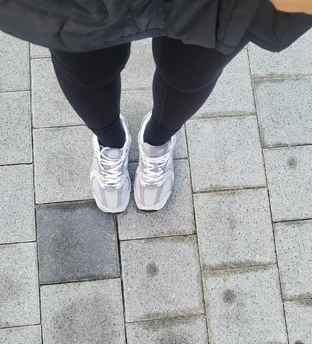 편하네요  쫀쫀함운없오서 흘러내리지만 잘입울게요