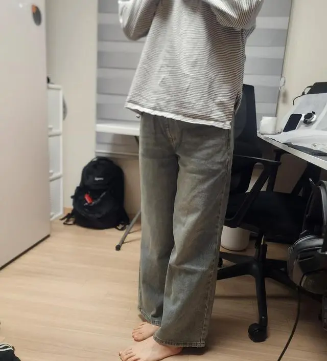 봄,여름에 가볍게 입기 좋을 거 같아요!
