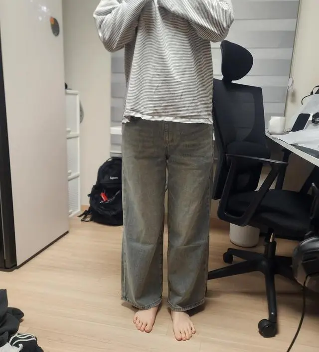 봄,여름에 가볍게 입기 좋을 거 같아요!
