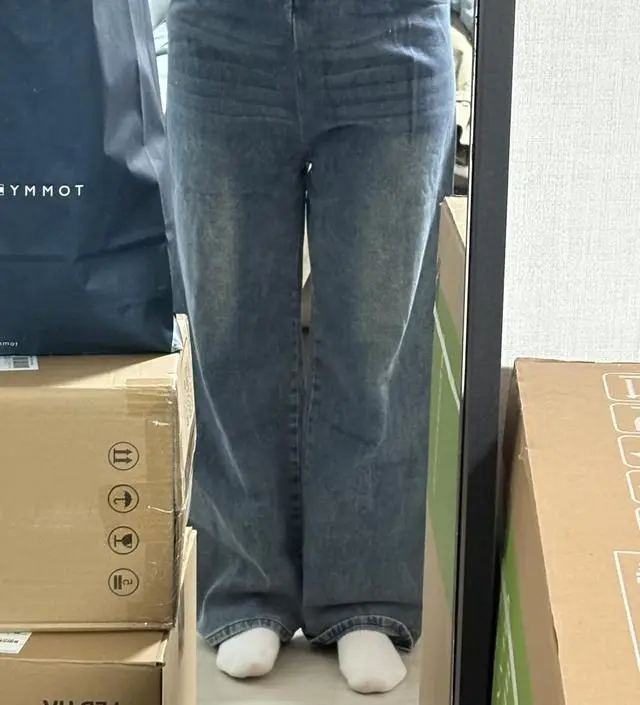 임신 후기에 입으려니 약간은 조여요ㅠㅠㅠ 그리고 냄새가 너무 너무 심해요ㅠㅠㅠ웩