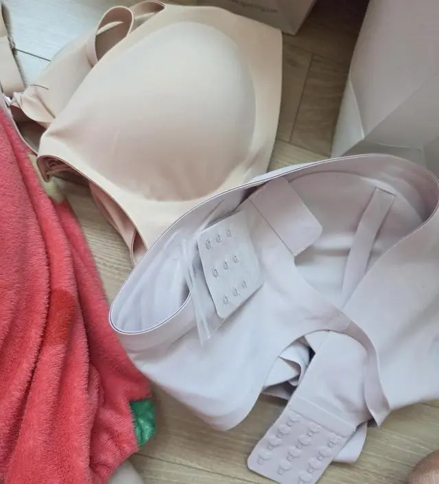 어직 출산전인데 수유시 가슴이 얼마나 더 커질진 모르겠지만 연장후크가 신의한수입니