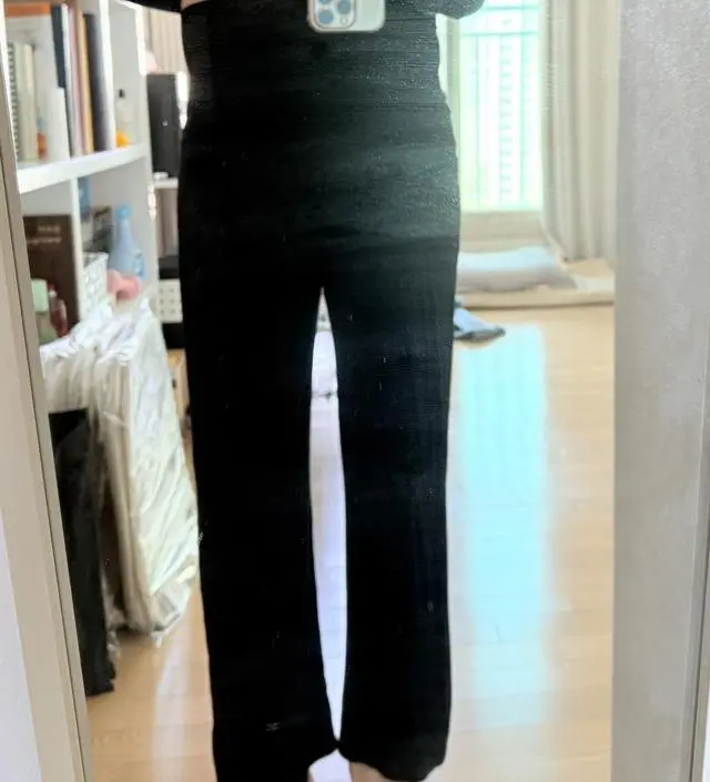 너무 편하고 좋은데 검정은 건조기돌렸더니 길이가 줄어들었어요..자연건조 하세요~!