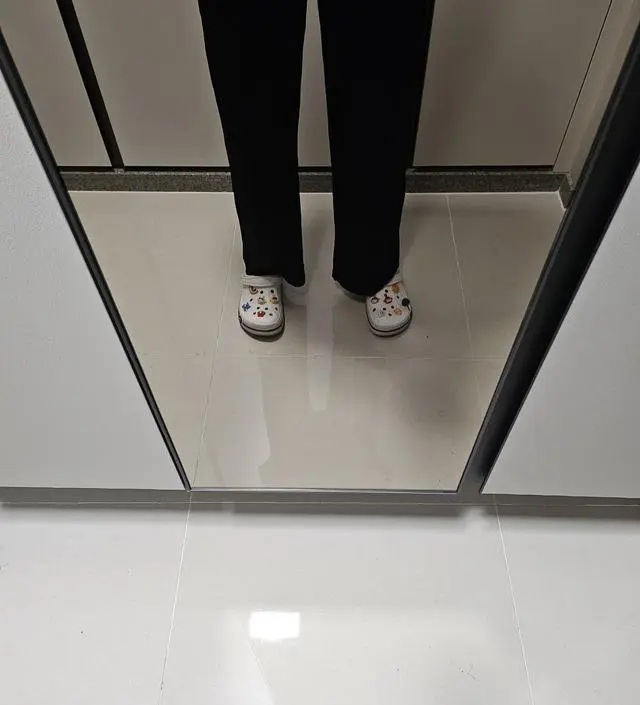 사이즈때문에  고민했는데 둘다 일반으로할걸그랬어요
