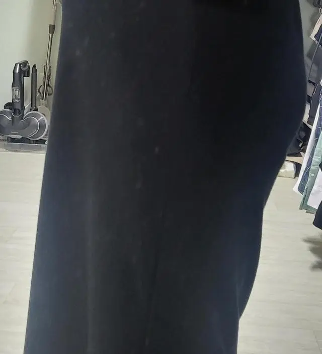 입기에는 불편한거 없이 잘 늘어나고 편하지만 보풀이 좀 일어납니다. 