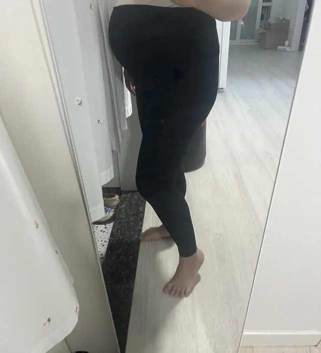 지금처럼 원피스 하나 입고 맨다리는 부담되는 날씨에 딱 입기 좋은 것 같아서 구매했는