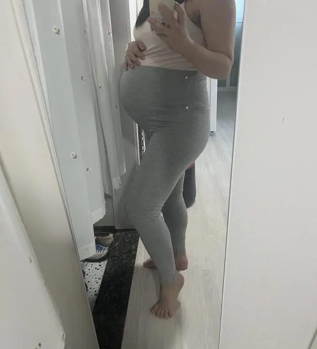 지금처럼 원피스 하나 입고 맨다리는 부담되는 날씨에 딱 입기 좋은 것 같아서 구매했는