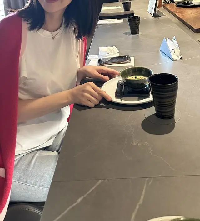 무난무난~했어요 배가 낑기지않는 사이즈라서 임산부입기좋아요~