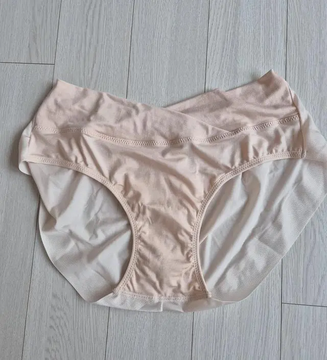 임신 22주차(임신전보다 +5kg) 엉덩이가 커지면서 구매하게 되었어요 소재도 좋고 사이