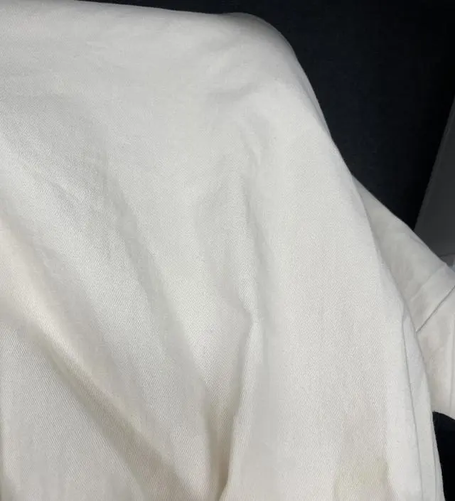 요즘 이거만 입고다닙니다..! 엄청 편하고 특히 위에 부분이 스판재질이라 넘 편해요 ㅜ