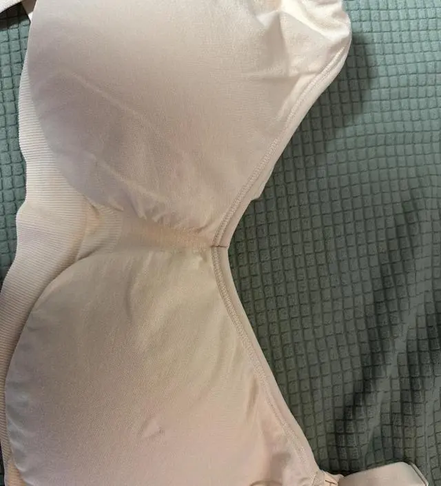 임신초긴데 살이 많이찌면서 가슴도 커져서 불편해져서 미리 조금넉넉한 사이즈로 구매