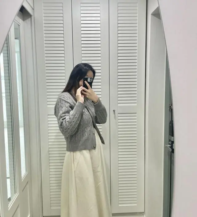 배조임 없어서 너무 편해요ㅜㅜ 나시라 쪼꼼 그런가 했지만 여름에도 겉에 가디건 걸칠