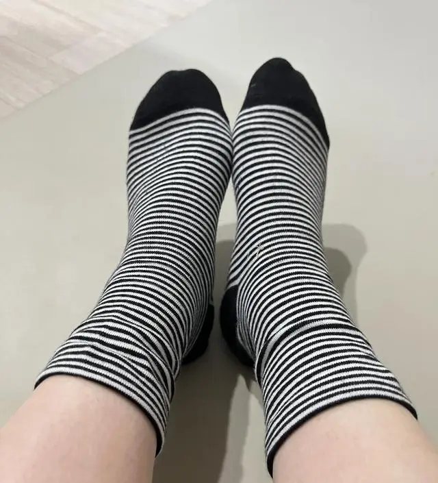 무압박 양말이라 발목 안쪼이고 자국안남아사 편하고좋아요