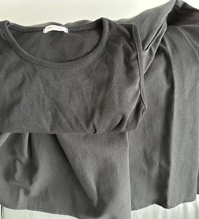 원래 소임 바지만 입었는데 막달되니 아무래도 원피스가 편할것 같아서 구매 후기 보고