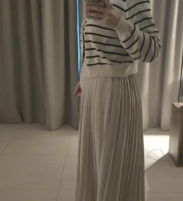 이거 넘넘 가격에 비해 퀄리티 좋아요!!놀러나갈 때 계속 입구 있어요 엄청 편하고 나중