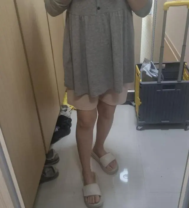 너무 편해서 다른 색으로도 구매하려구요~ 아래 세트로 입어도 되는데 소임에서 구매한