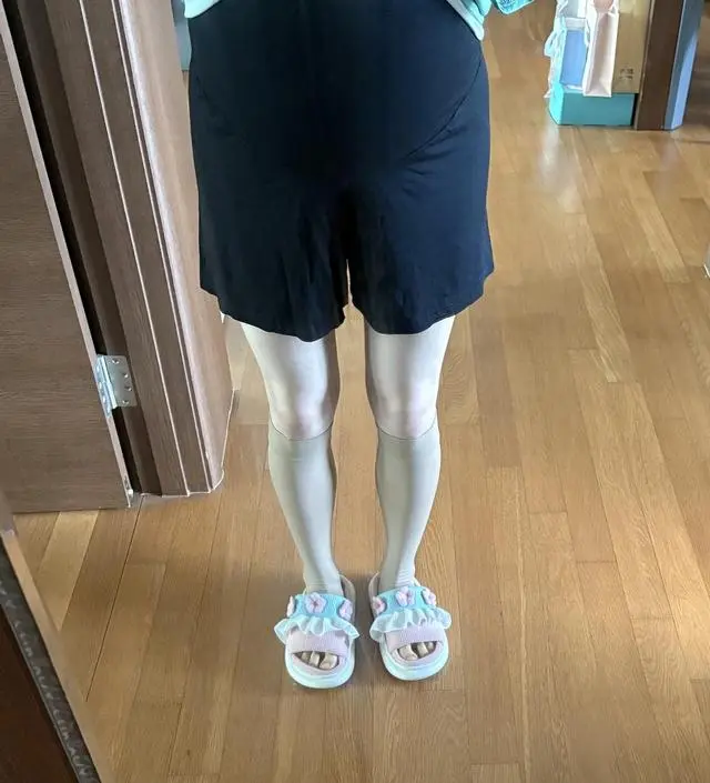 임신 24주되서 지금 59키로 나가는데 편하고 넉넉하게 잘맞아요~! 배가 더 많이나와도 