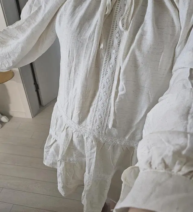 예뻐요!!  사진으로 보기에 앞에서 보면 배가 덜 나와보이고 디자인이 예뻐서 주문했는