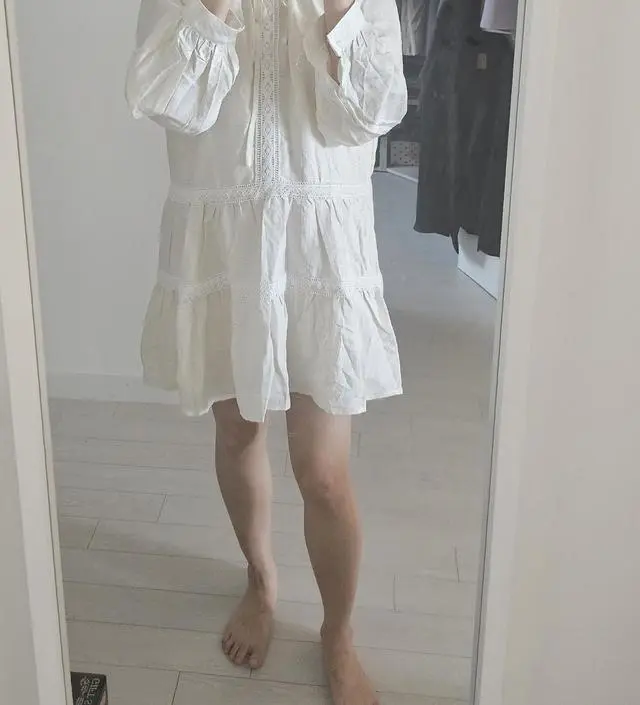 예뻐요!!  사진으로 보기에 앞에서 보면 배가 덜 나와보이고 디자인이 예뻐서 주문했는