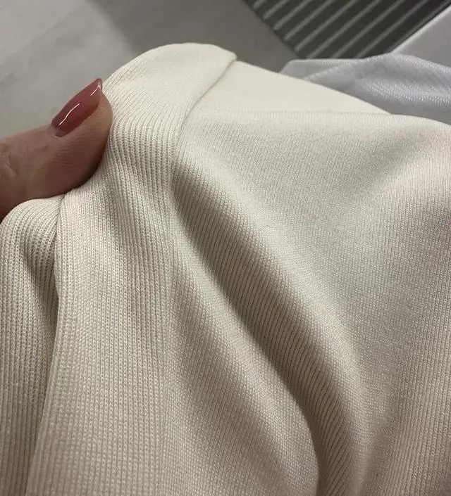 우리 강아지도 탐내하는(?) 바지
