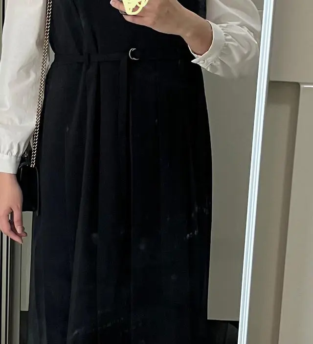 곧 결혼식 참석해야해서 구입했어요 살도 많이 찌고 해서 백화점 옷같이 비싼 옷은 부담