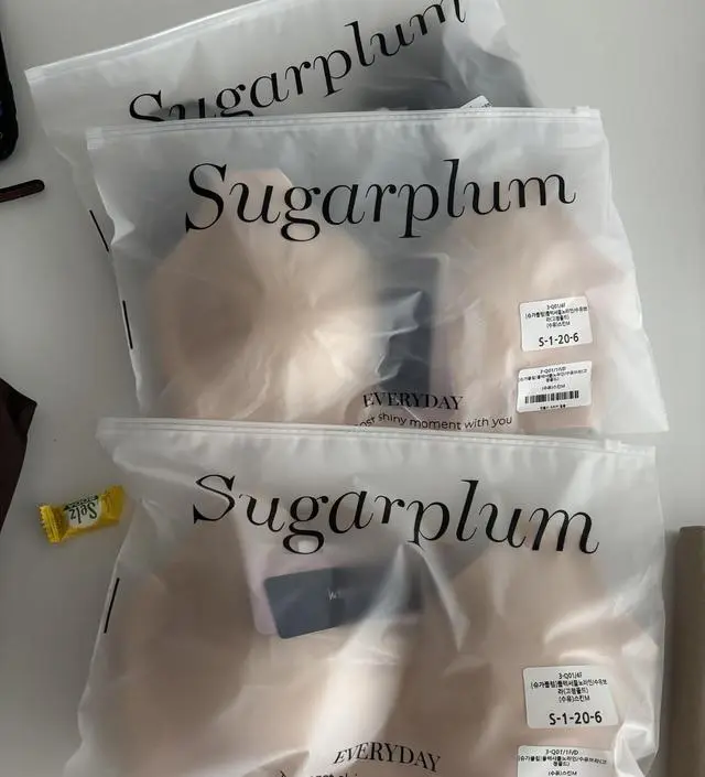 임신초기지만,,그전에 입던브라들은 답답해서 시켜봤는데,,정말좋네요 ,,재질도 좋고 답