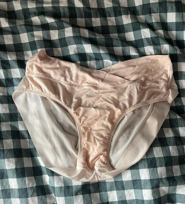 배까지 덮는 속옷 입다가 만삭촬영 위해 골반팬티 구매했어요
