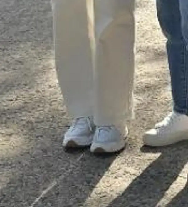 12주에 배가 조금 나오다보니 확실히 허리랑 바지 자체는 너무 편해요! 하지만 허리 부