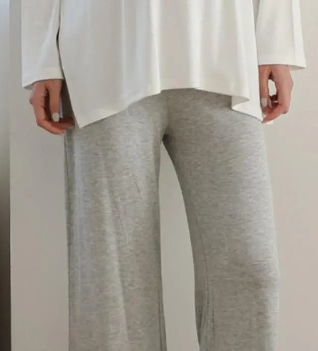 완전 편하고 부들부들 안입은듯 하고 시원한재질이에요