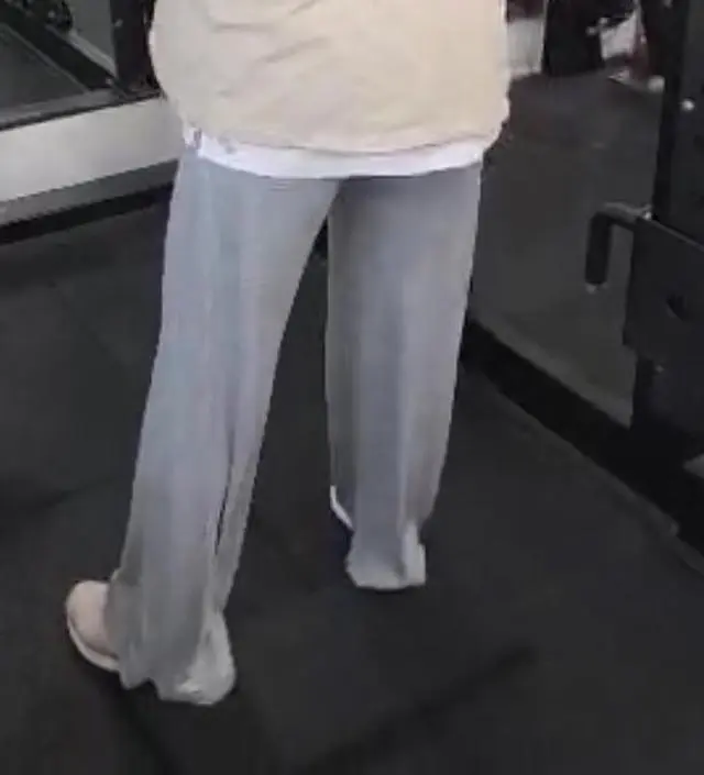 길이가 약간 긴 듯 하지만 건조기 돌리려고 크게 샀습니다. 부들부들 편하고 좋아요. 