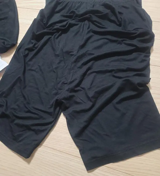 입어보니 너무 편하고 좋아요! 진작 구매할걸 그랬어요! 일반옷만 입다가 늦으막한 30주