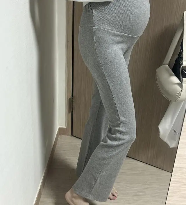 임산부 33주차이에요~ 길이 딱 좋아요~ 163 몸무게 50키로 지금 날씨 딱 입을 수 있는데